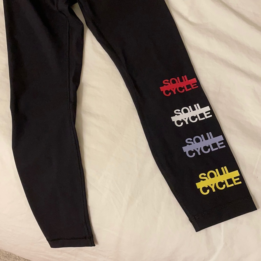 Lululemon Wunder Under Pant 25”. Soulcycle. Size 6. Black. NWT